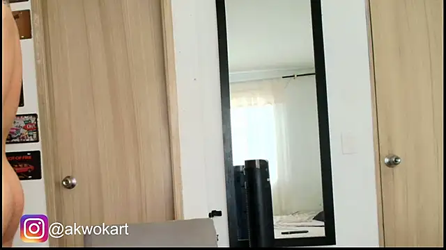 Aaron_kwok28 élő XXX-chatje
