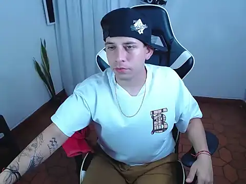 420Liam live XXX chat