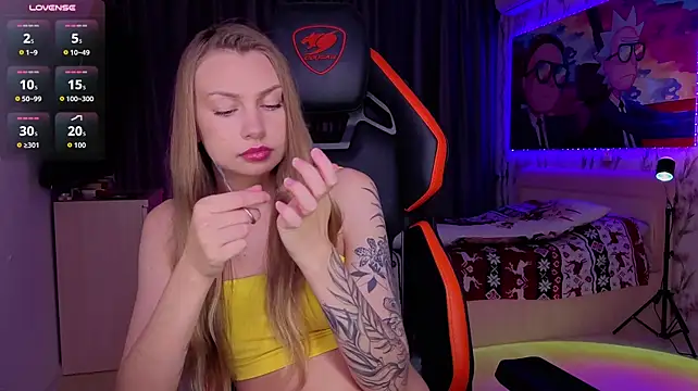 LuciaCuminos live XXX chat