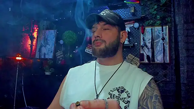 Онлайн чат XXX LexHardy