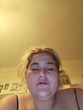 Csinibomba 现场XXX聊天