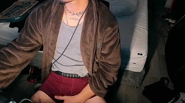 צ'אט XXX בשידור חי של JordanShow