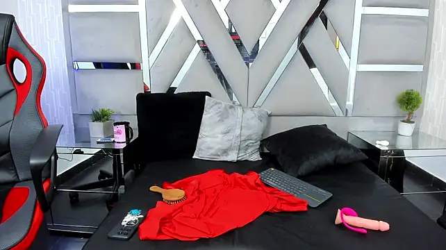 EmmaRaven Live XXX Chat