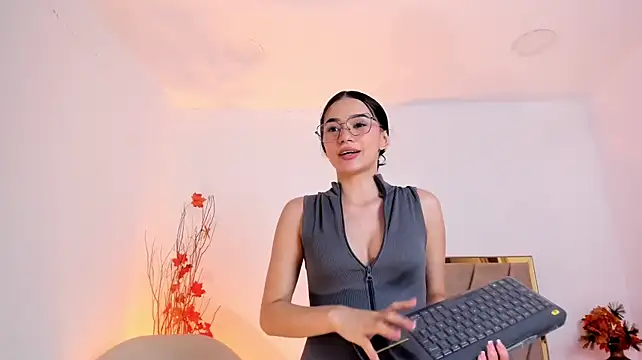 AriMoonn_'s Live XXX Chat