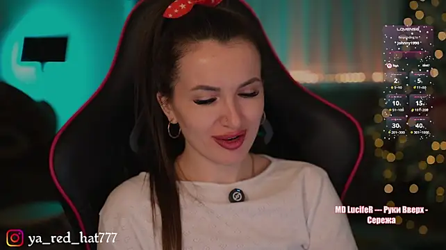 -RED_HAT- Live XXX-Chat