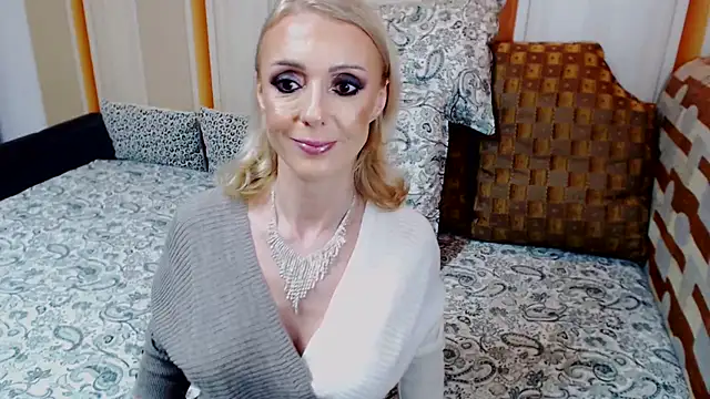 Leona-Exotic Live XXX Chat