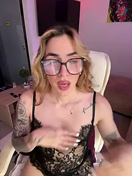 Yaii_ Live XXX Chat