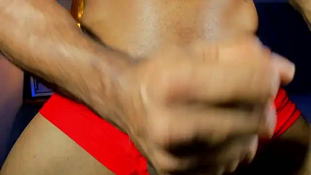 צ'אט XXX בשידור חי של antonio__444