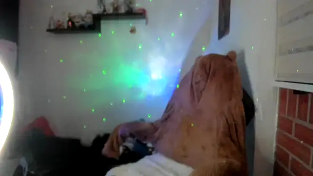 Chatroom XXX en direct de Shaddycute_