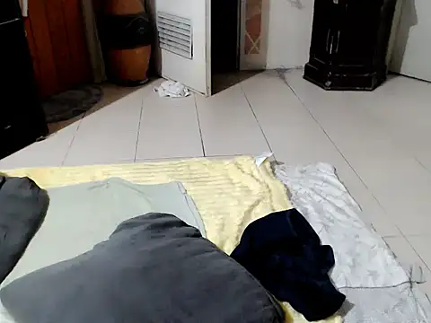 Chatroom XXX en direct de Trish_CurveCock