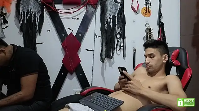 دردشة EliteBoysLive الجنسية المباشرة