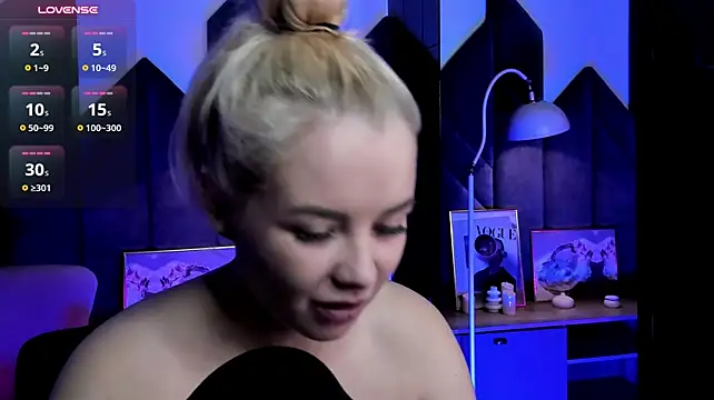 צ'אט XXX בשידור חי של StephanieSweety