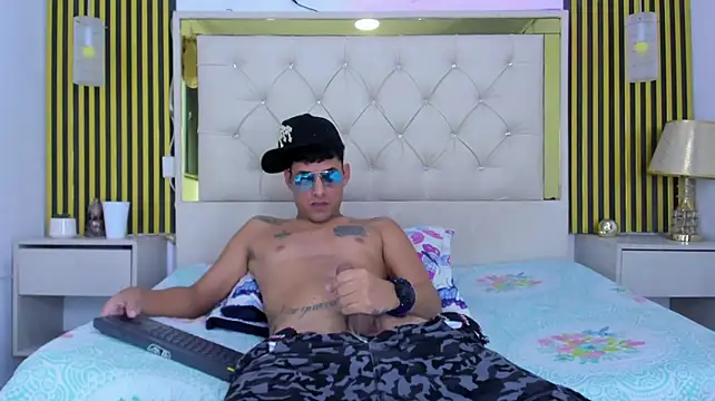 McKinley_Snaken Live XXX chat