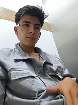 Chat +18 de ZaneHoward ao vivo