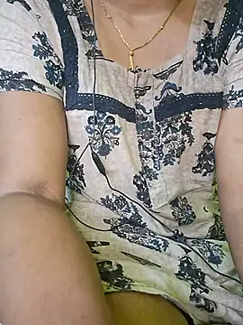 Tamil_hot_leena Adlı Modelin Canlı XXX Sohbeti