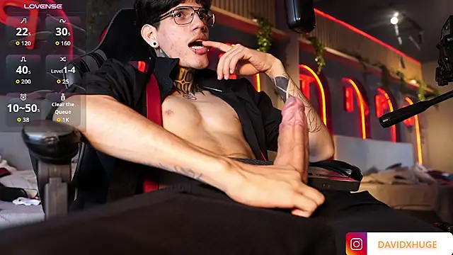 David__Huge Live XXX-chat