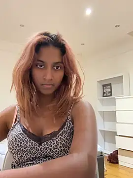 DonnaShy's Live XXX Chat