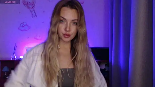 -Stephanie- Live XXX Chat