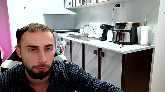 RyanStorm_ XXX чат на живо