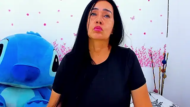 دردشة HorniestMilf الجنسية المباشرة