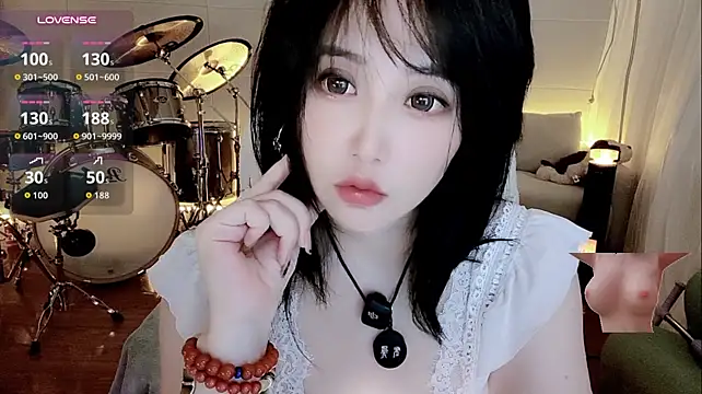 XXX chat uživo modela Evangelin-e