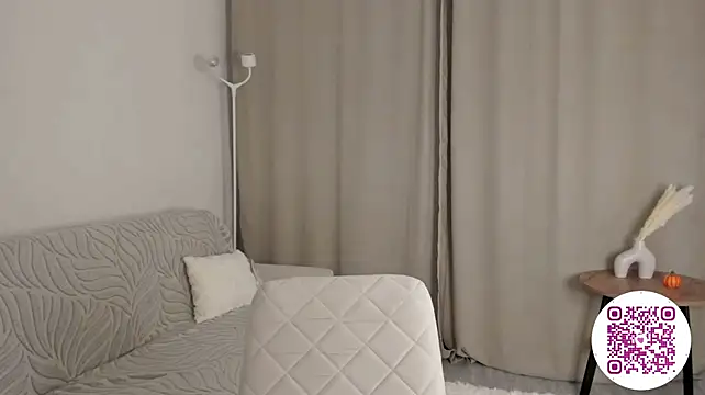 Rosalielue's Webcam Show