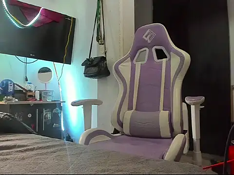 Chat +18 de Latins_Boss ao vivo