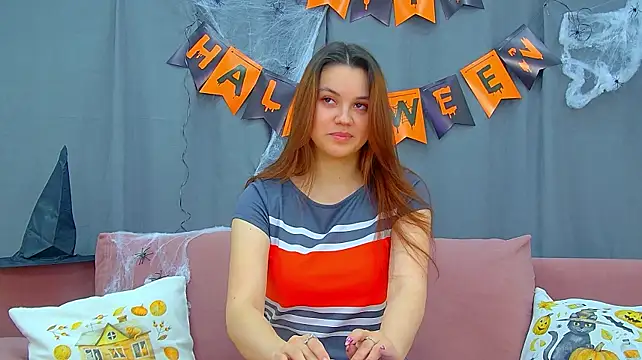 MiaCyres Live XXX Chat