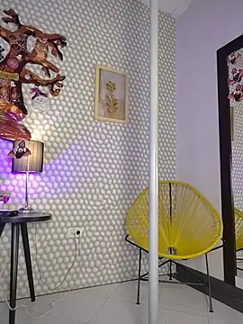 LuzAngie 即時 XXX 聊天