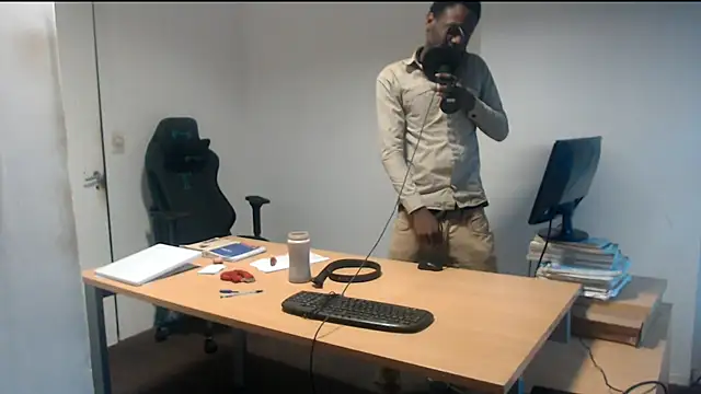 Mastertopdome's Live XXX Chat