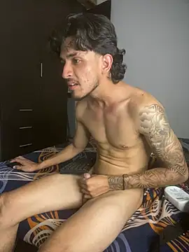 Kriss_Edwards Chat XXX live