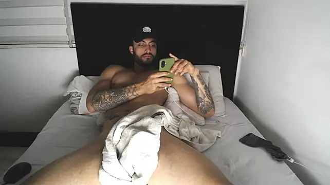 ClayBrownn Live XXX chat