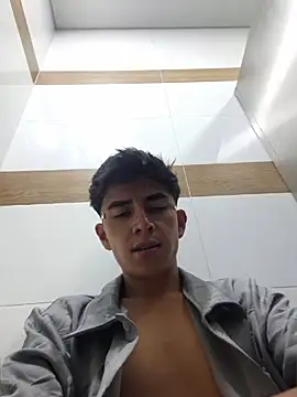 Chat +18 de ZaneHoward ao vivo