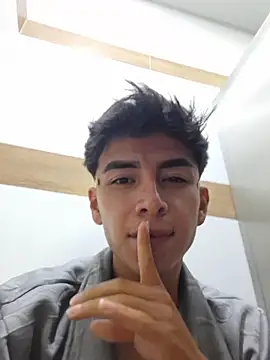 ZaneHoward live XXX chat