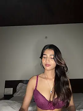 STRIP_GLOW's Live XXX Chat