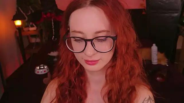 WICKEDEMBER's Live XXX Chat