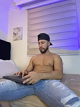 Thiago_Hill Chat XXX live