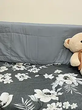 escape_with_me's Live XXX Chat