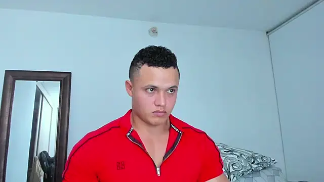 Chat +18 de KingLevi01 ao vivo