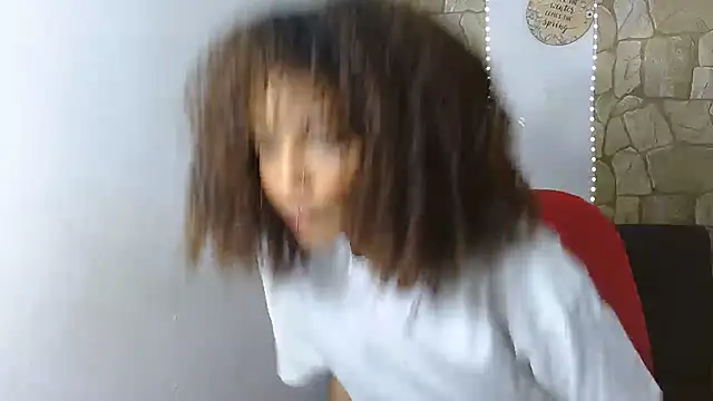 Kiarablow Chat XXX live