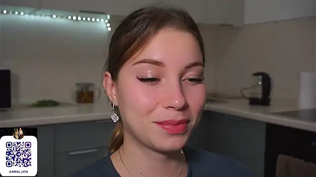 Sairallyn Live XXX Chat