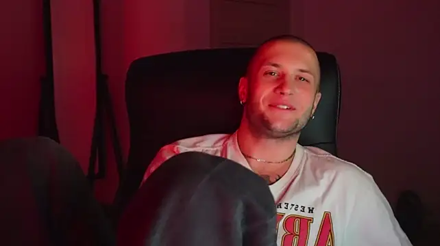 XXX chat uživo modela Igor_Wilde