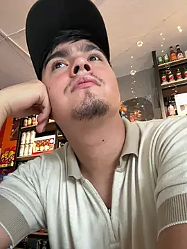 gamexboy_ Show in webcam