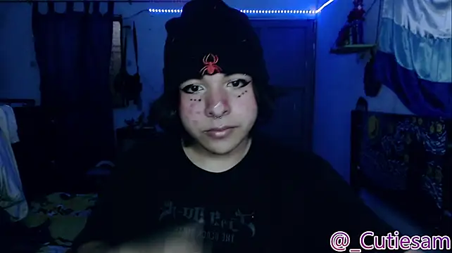 Cutie_Sam: онлайн-секс-чат