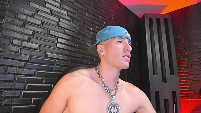 hunterheat__ – Naživo XXX chat