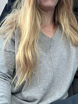 GoldenFlameGoddess Live XXX Chat