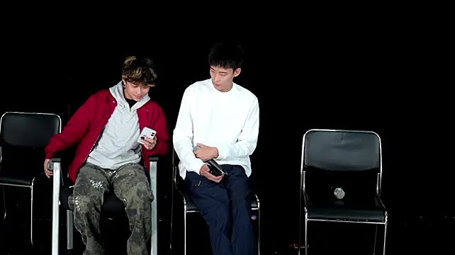 แชท XXX สดของ Chenyong123