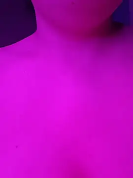 הופעת וובקאם של Nour_sexy99