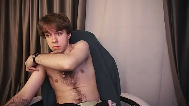 צ'אט XXX בשידור חי של DaveBevy