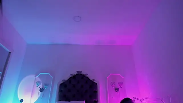 Yourwishisme_val Chat XXX live
